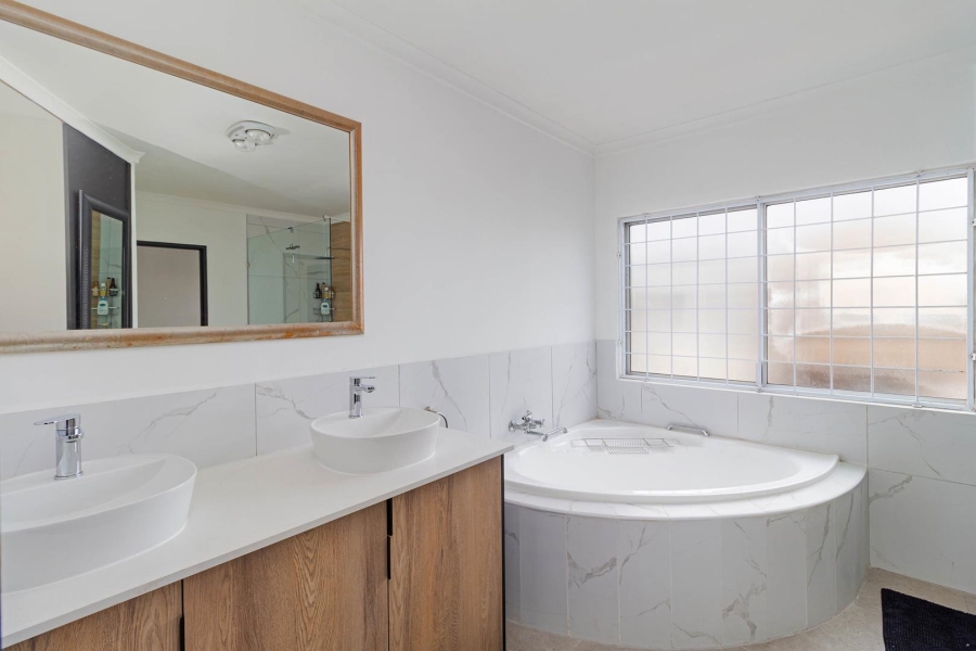 4 Bedroom Property for Sale in Milnerton Ridge Western Cape